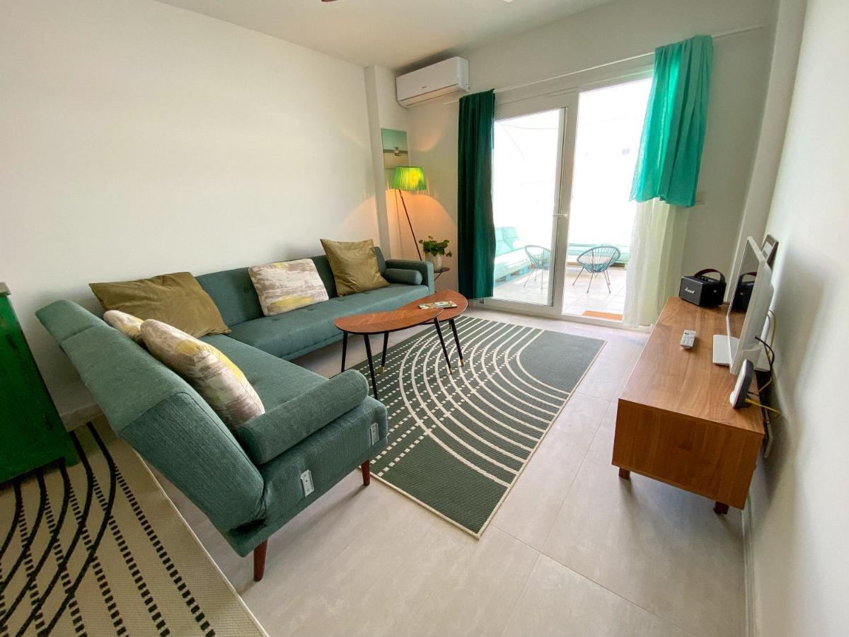 Cozy House - Sun, Parking, Wifi, Pool Apartamento *