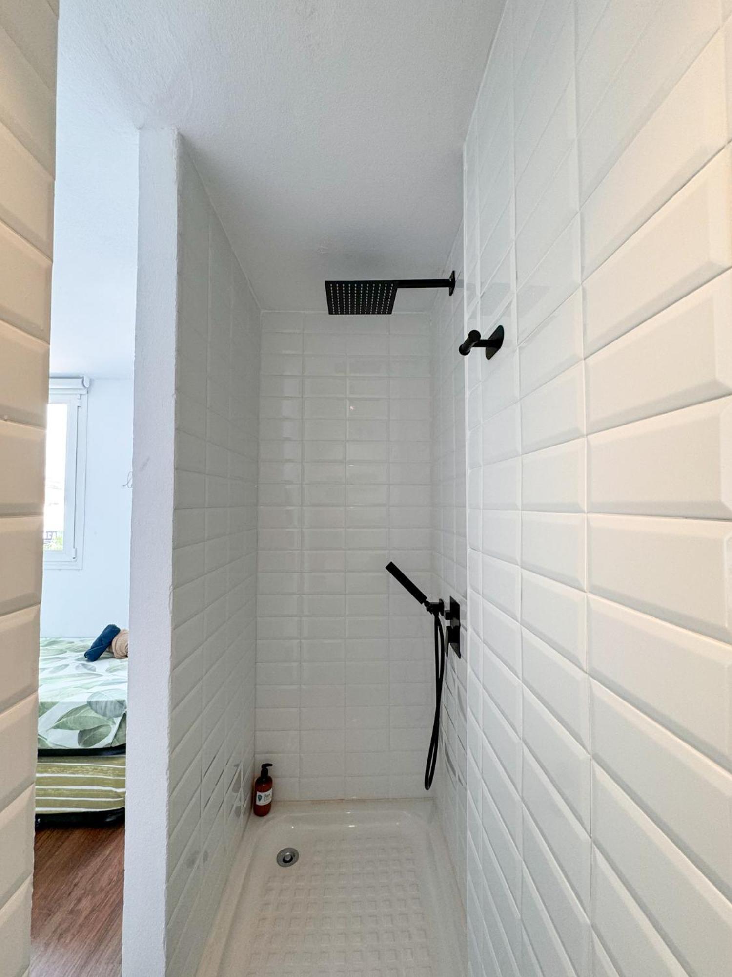 Cozy House - Sun, Parking, Wifi, Pool Apartment *